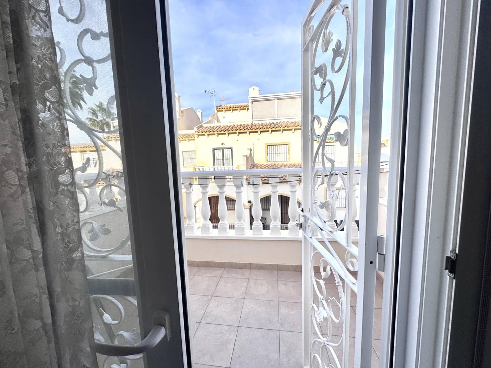 5 sypialnia Dom na sprzedaż w Playa Flamenca z basenem garażem - 210 000 € (Ref: 9464947)