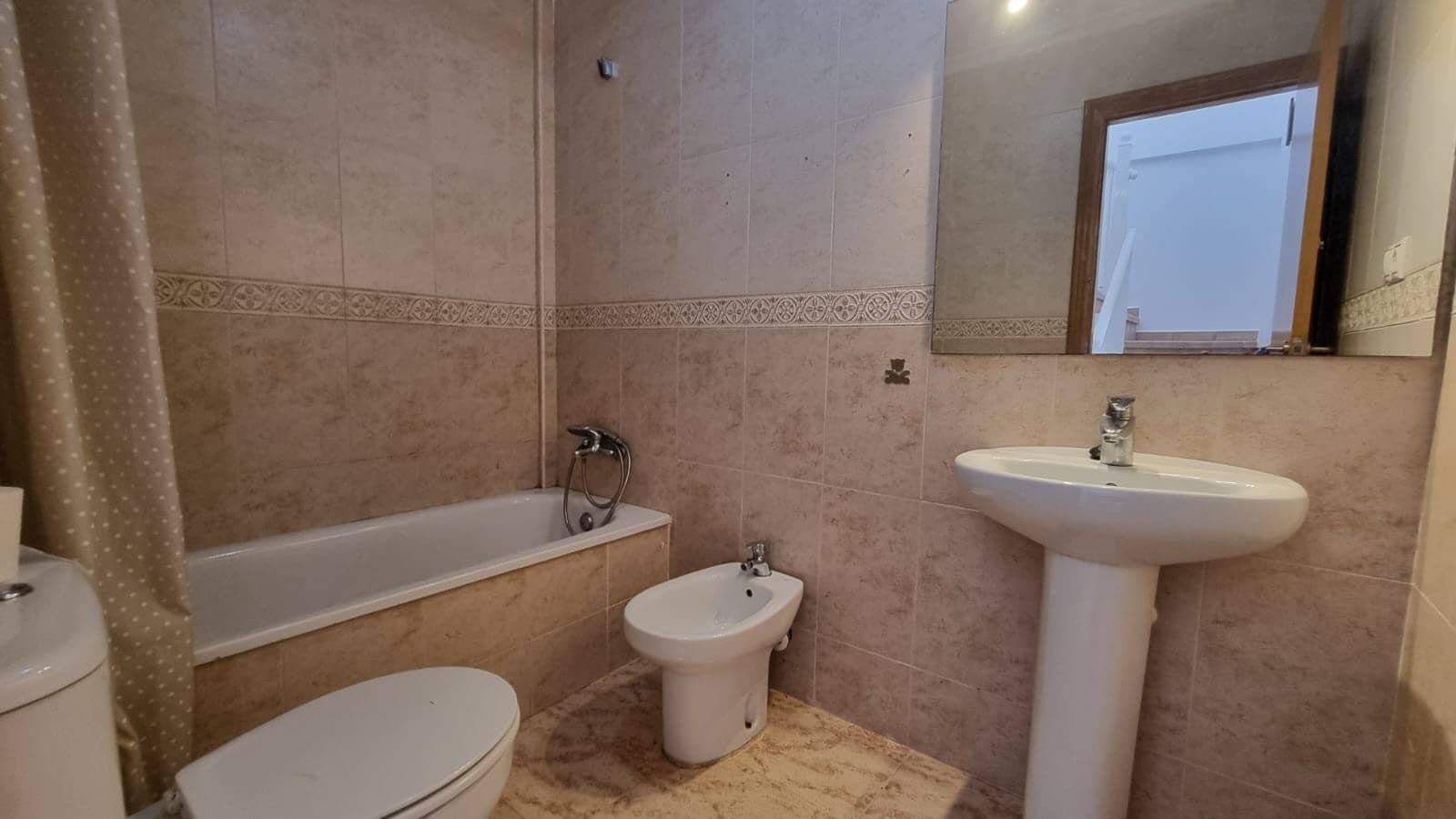 3 quarto Casa em Banda para venda em Villamartin com piscina - 190 000 € (Ref: 9464949)