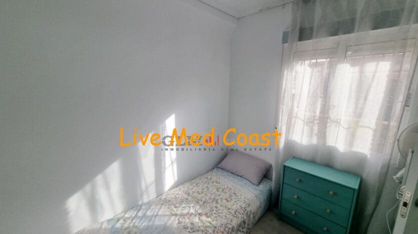 2 makuuhuone Omakotitalo myytävänä paikassa Los Narejos mukana 
autotalli - 129 000 € (Ref: 9468018)