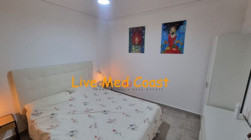 2 makuuhuone Omakotitalo myytävänä paikassa Los Narejos mukana 
autotalli - 129 000 € (Ref: 9468018)