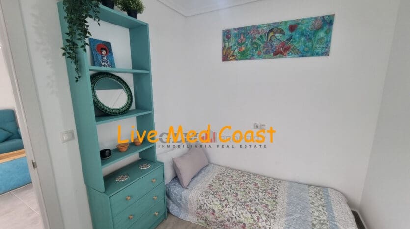 2 makuuhuone Omakotitalo myytävänä paikassa Los Narejos mukana 
autotalli - 129 000 € (Ref: 9468018)