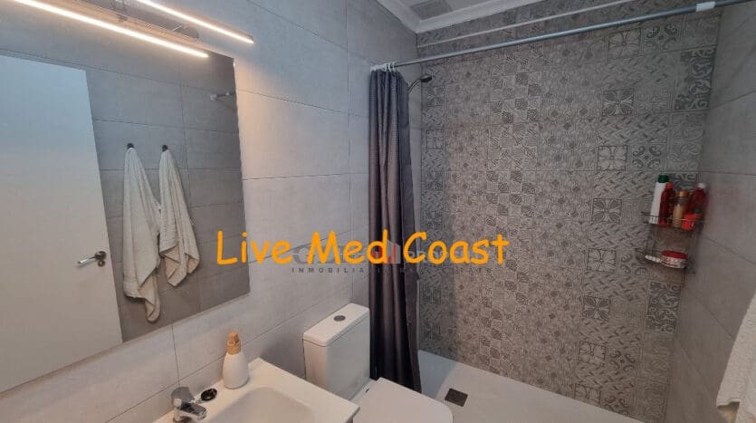 2 makuuhuone Omakotitalo myytävänä paikassa Los Narejos mukana 
autotalli - 129 000 € (Ref: 9468018)