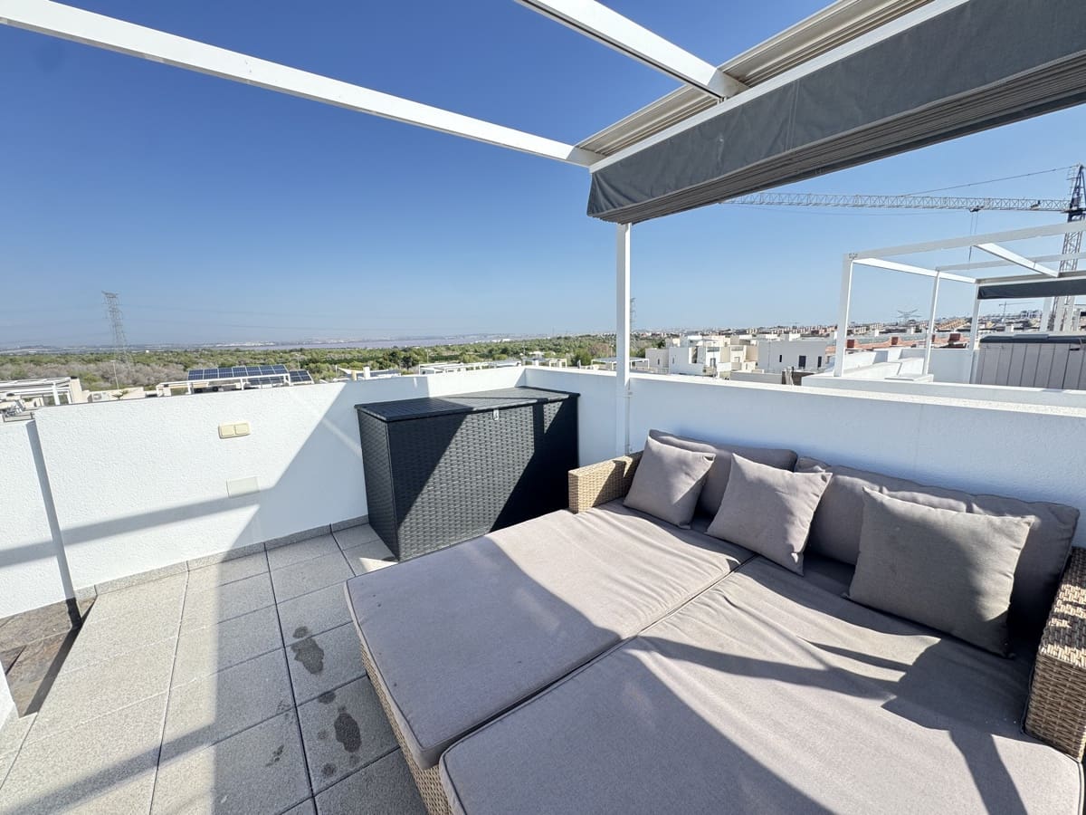 5 bedroom Villa for sale in Villamartin with pool - € 480,000 (Ref: 9470921)