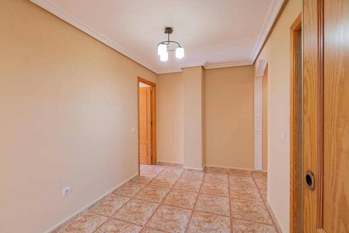 3 bedroom Apartment for sale in Torrevieja - € 209,000 (Ref: 9470924)