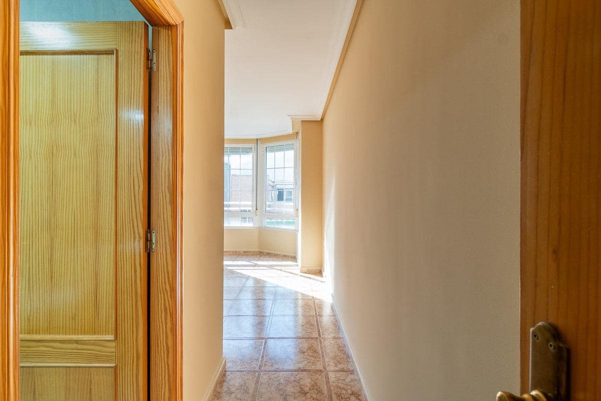 3 bedroom Apartment for sale in Torrevieja - € 209,000 (Ref: 9470924)