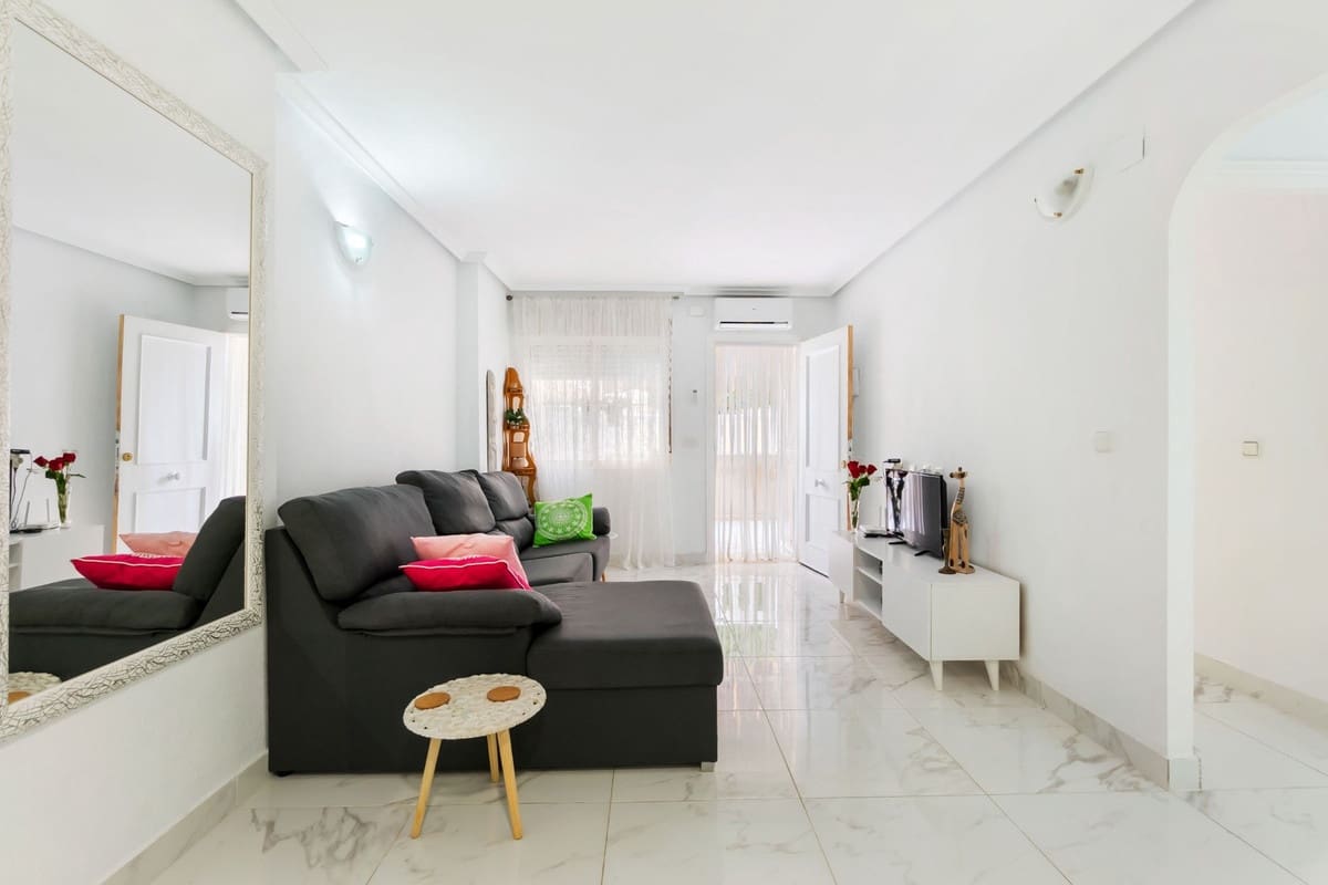 2 quarto Apartamento para venda em Torrevieja com piscina - 129 900 € (Ref: 9476274)