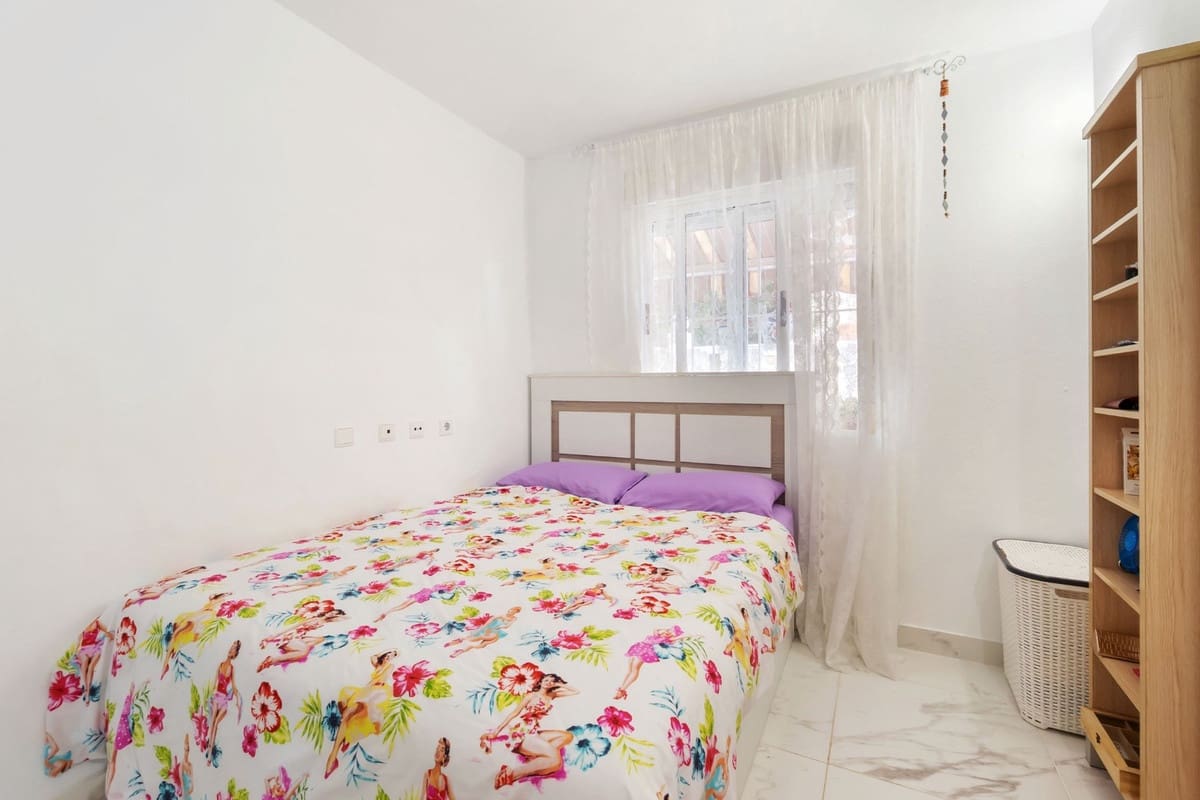 2 quarto Apartamento para venda em Torrevieja com piscina - 129 900 € (Ref: 9476274)