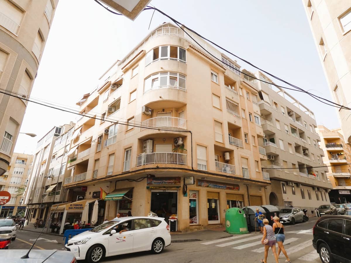 2 chambre Penthouse à vendre à Torrevieja - 110 000 € (Ref: 9476275)