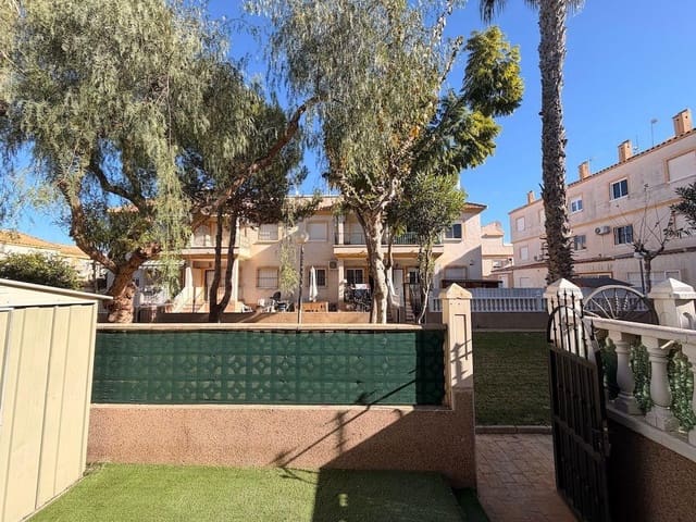 Apartamento de 2 habitaciones en Villamartin, Orihuela en venta con piscina - 154.000 € (Ref: 9476277)
