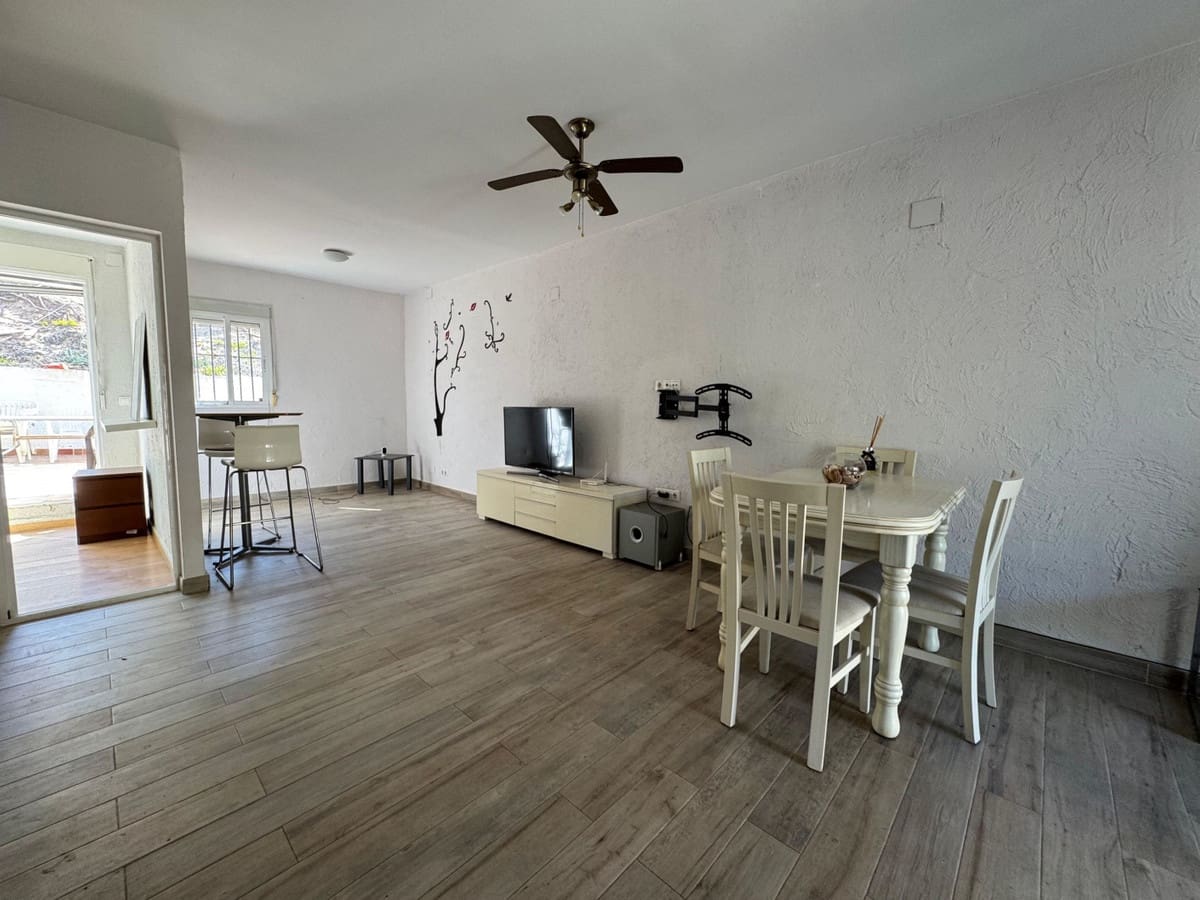 2 soveværelse Byhus til salg i La Mata med swimmingpool - € 129.900 (Ref: 9476279)