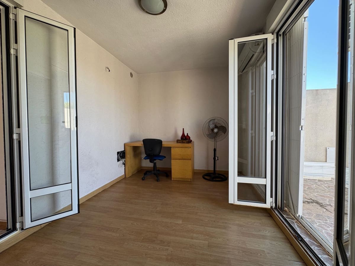 2 soveværelse Byhus til salg i La Mata med swimmingpool - € 129.900 (Ref: 9476279)