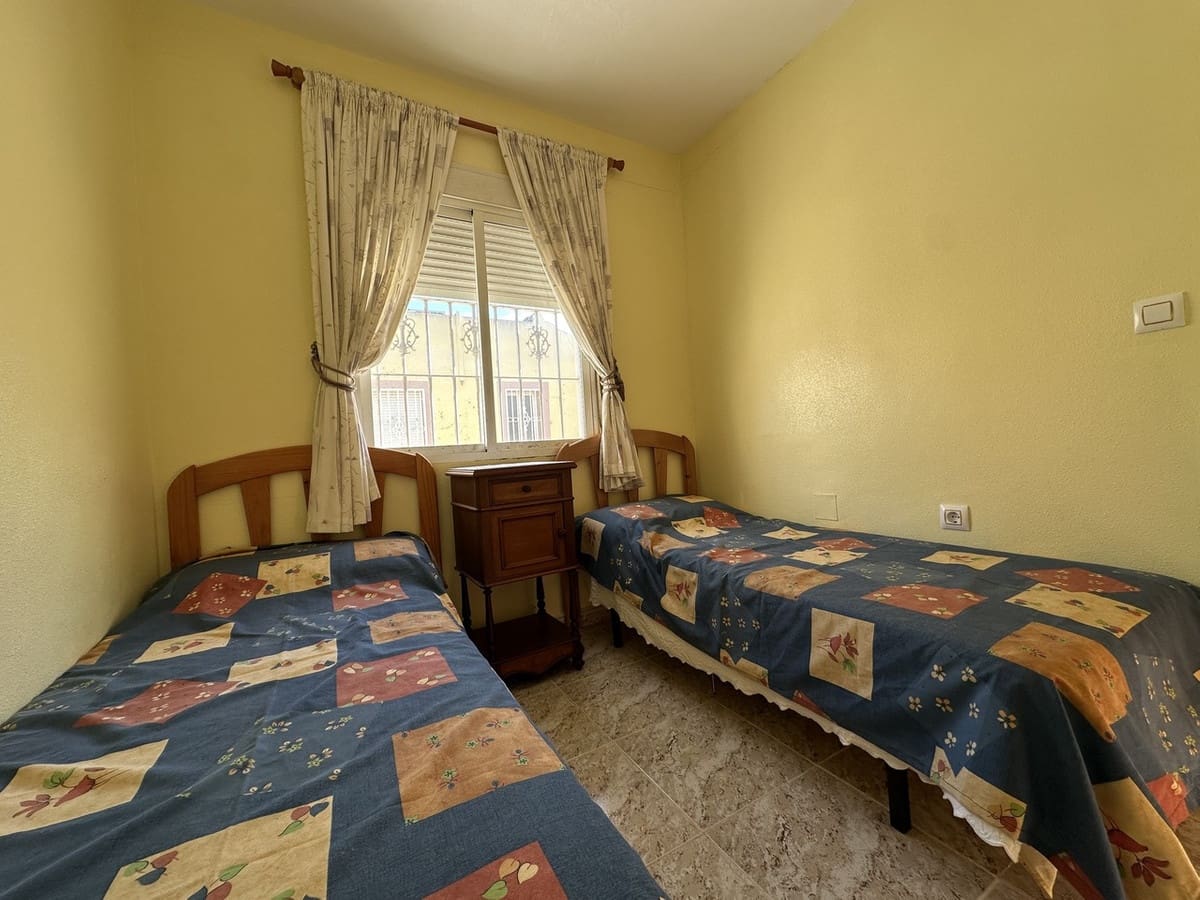 2 quarto Casa em Banda para venda em Cabo Roig com piscina - 160 000 € (Ref: 9476282)