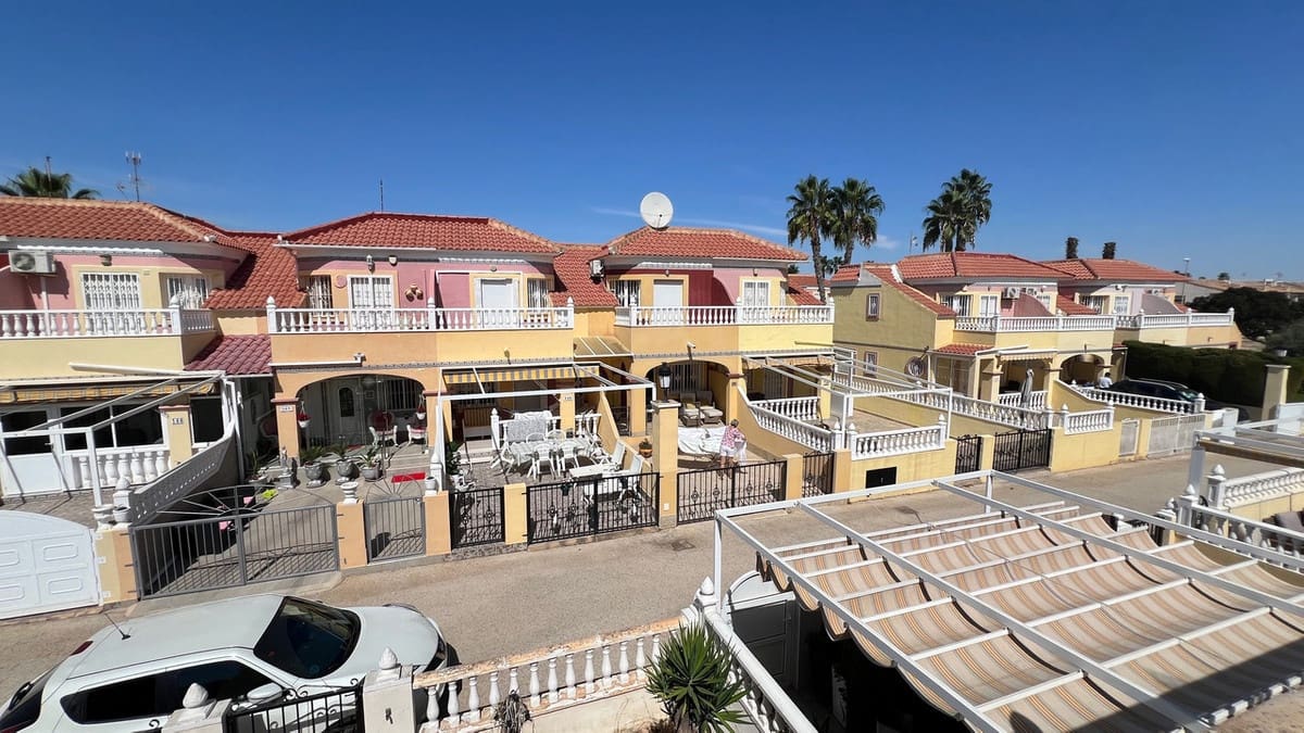 2 quarto Casa em Banda para venda em Cabo Roig com piscina - 160 000 € (Ref: 9476282)