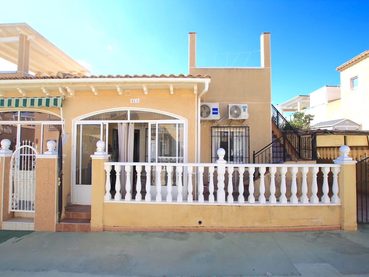 2 bedroom Townhouse for sale in Los Balcones with pool - € 135,000 (Ref: 9499621)
