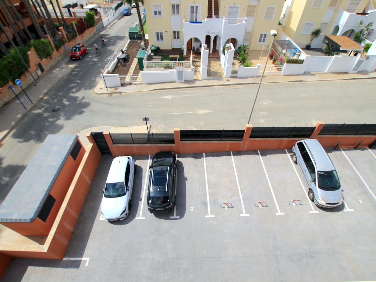 2 quarto Penthouse para venda em Villamartin com piscina - 285 000 € (Ref: 9499624)