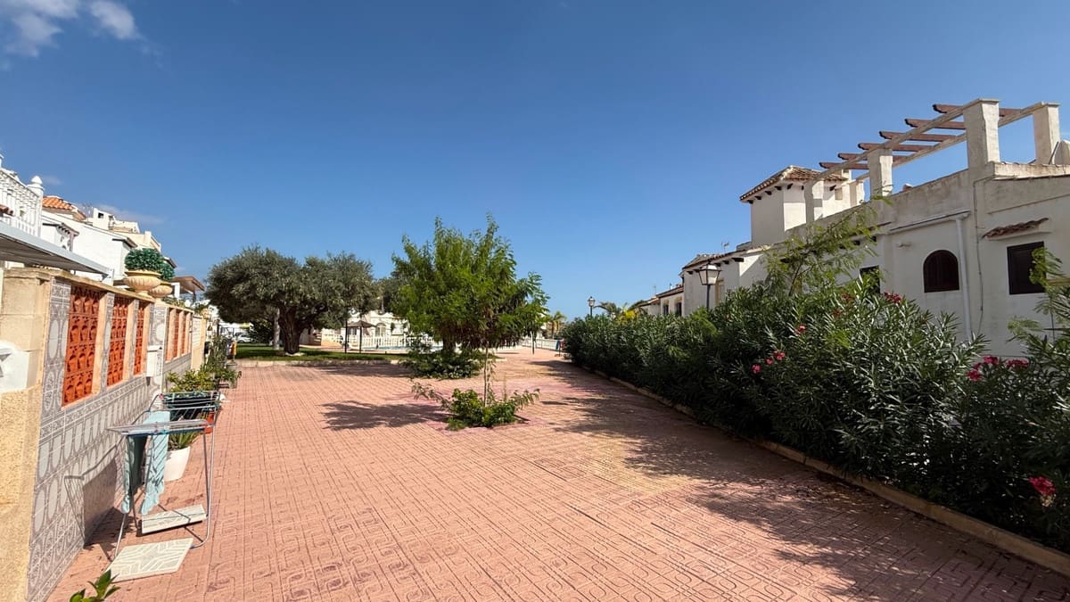 2 makuuhuone Huoneisto myytävänä paikassa San Miguel de Salinas mukana uima-altaan - 199 900 € (Ref: 9501792)