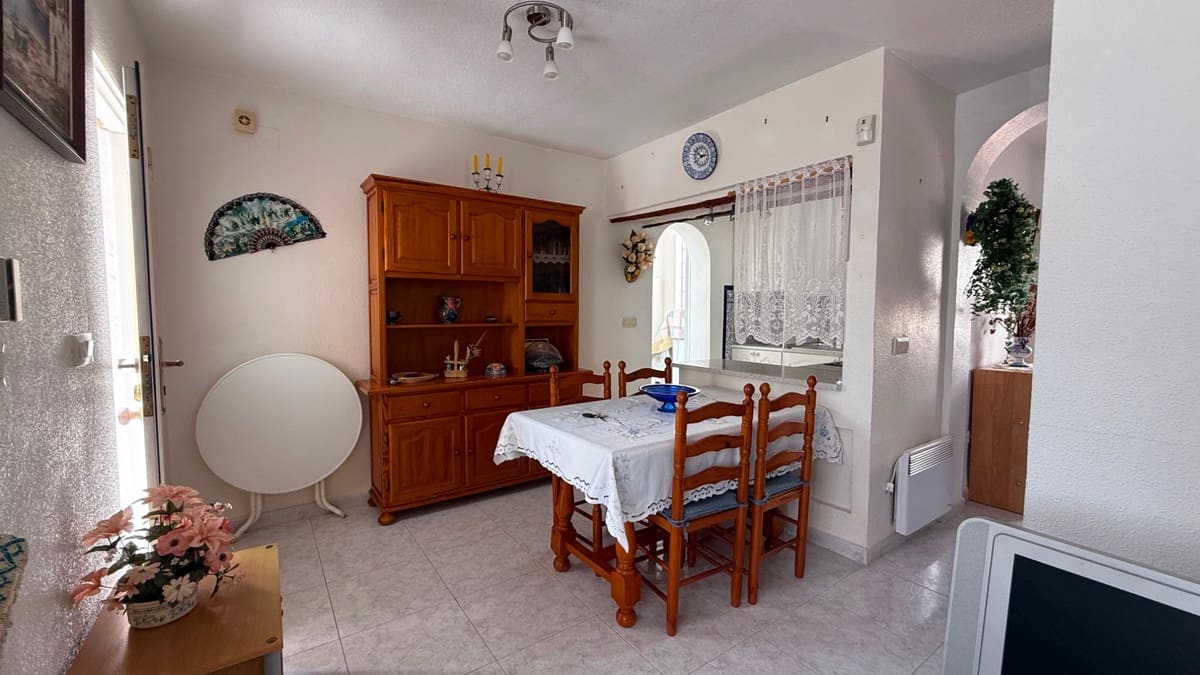 2 makuuhuone Huoneisto myytävänä paikassa San Miguel de Salinas mukana uima-altaan - 199 900 € (Ref: 9501792)