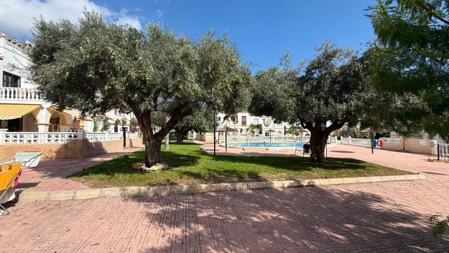 2 Zimmer Apartment zu verkaufen in San Miguel de Salinas mit Pool - 199.900 € (Ref: 9501792)