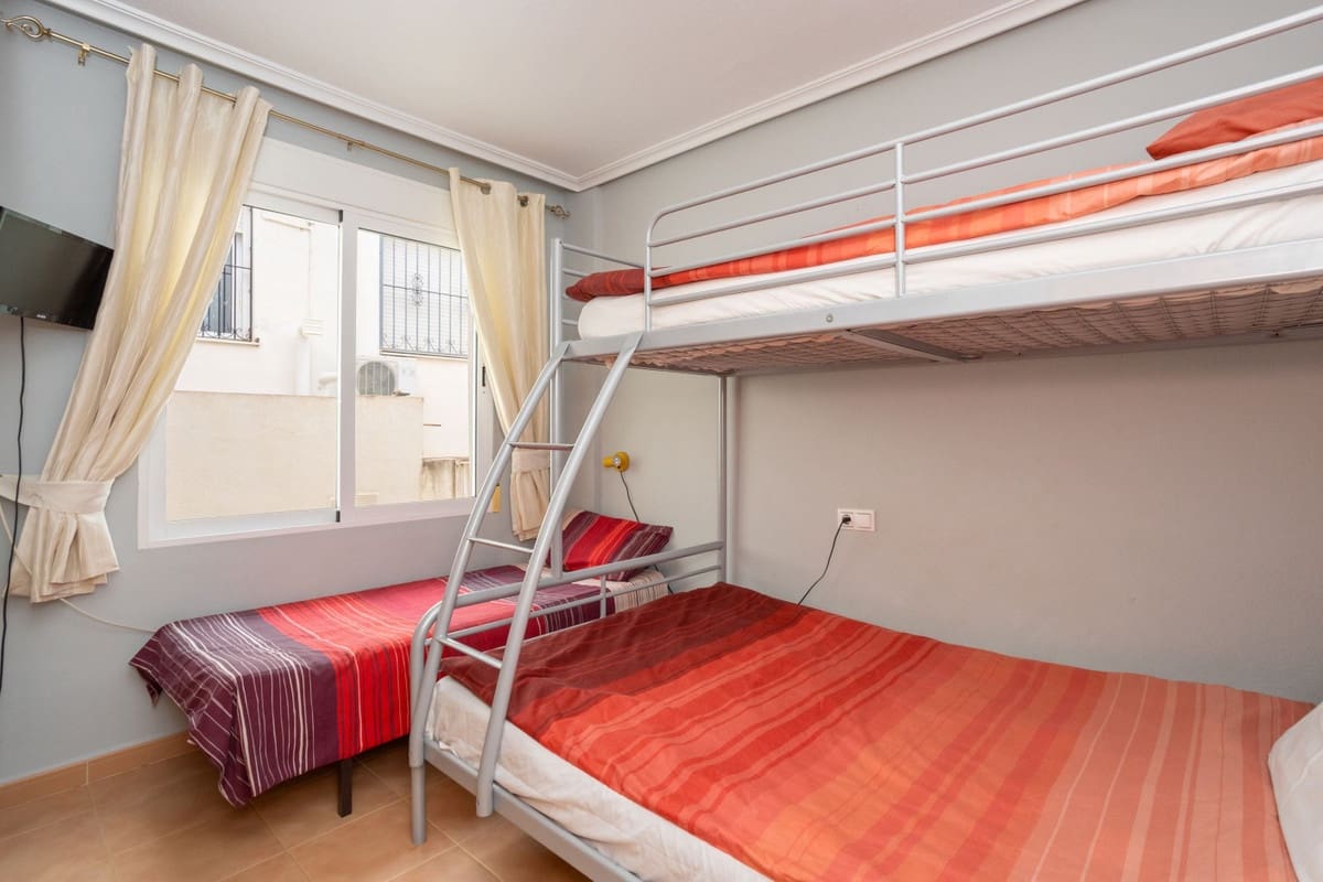 3 camera da letto Casa in vendita in Villamartin con piscina - 249.000 € (Rif: 9501793)