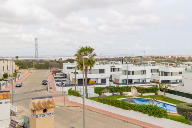 3 soverom Hus til salgs i Villamartin, Orihuela med svømmebasseng - € 249 000 (Ref: 9501793)