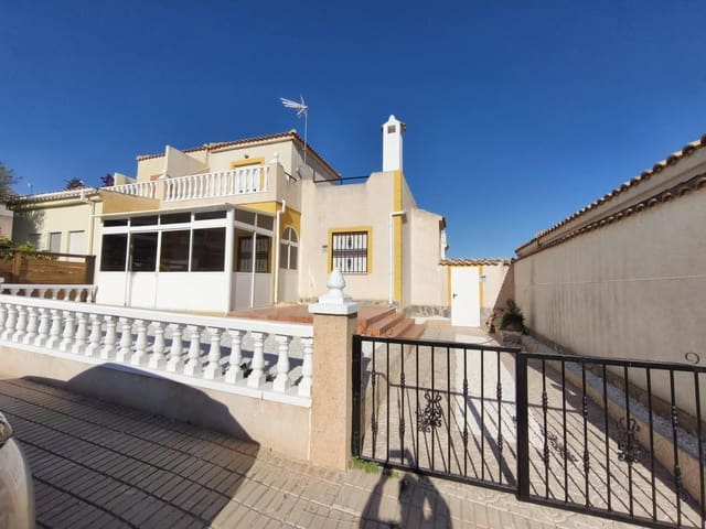 3 Zimmer Haus zu verkaufen in Punta Prima, Orihuela mit Pool - 210.000 € (Ref: 9503617)
