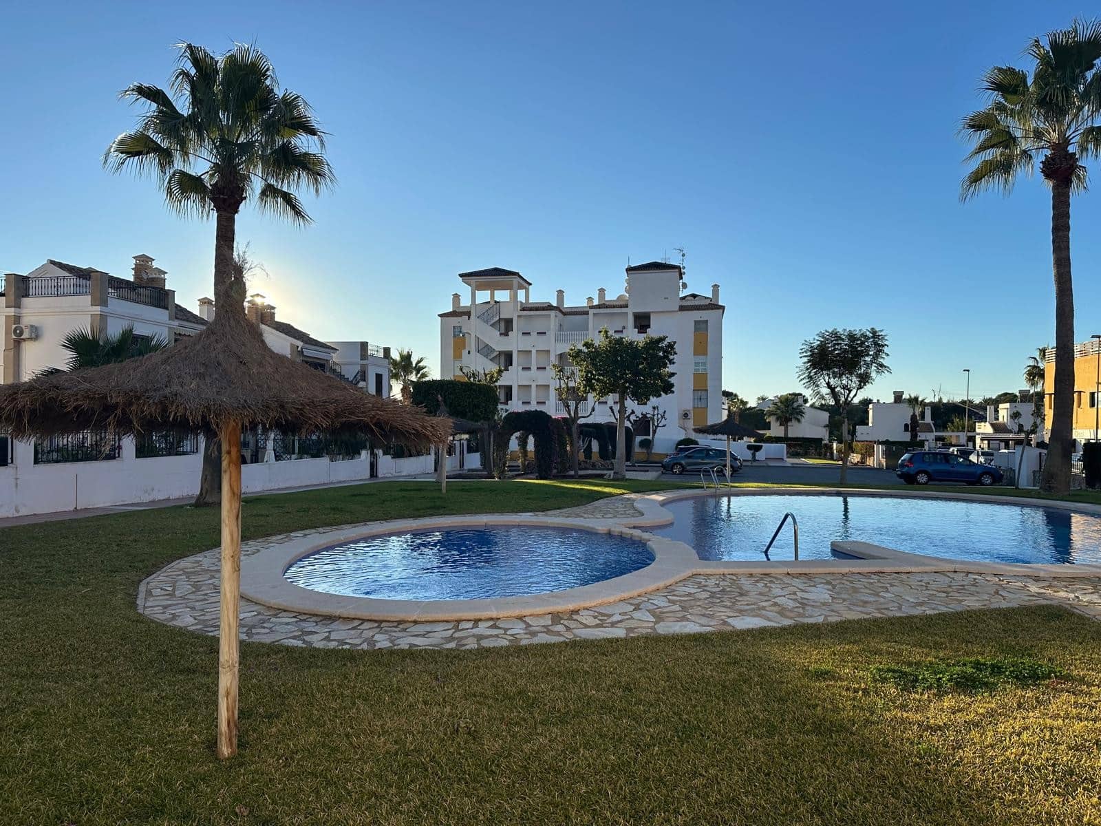 2 quarto Apartamento para venda em Villamartin com piscina - 189 995 € (Ref: 9503618)