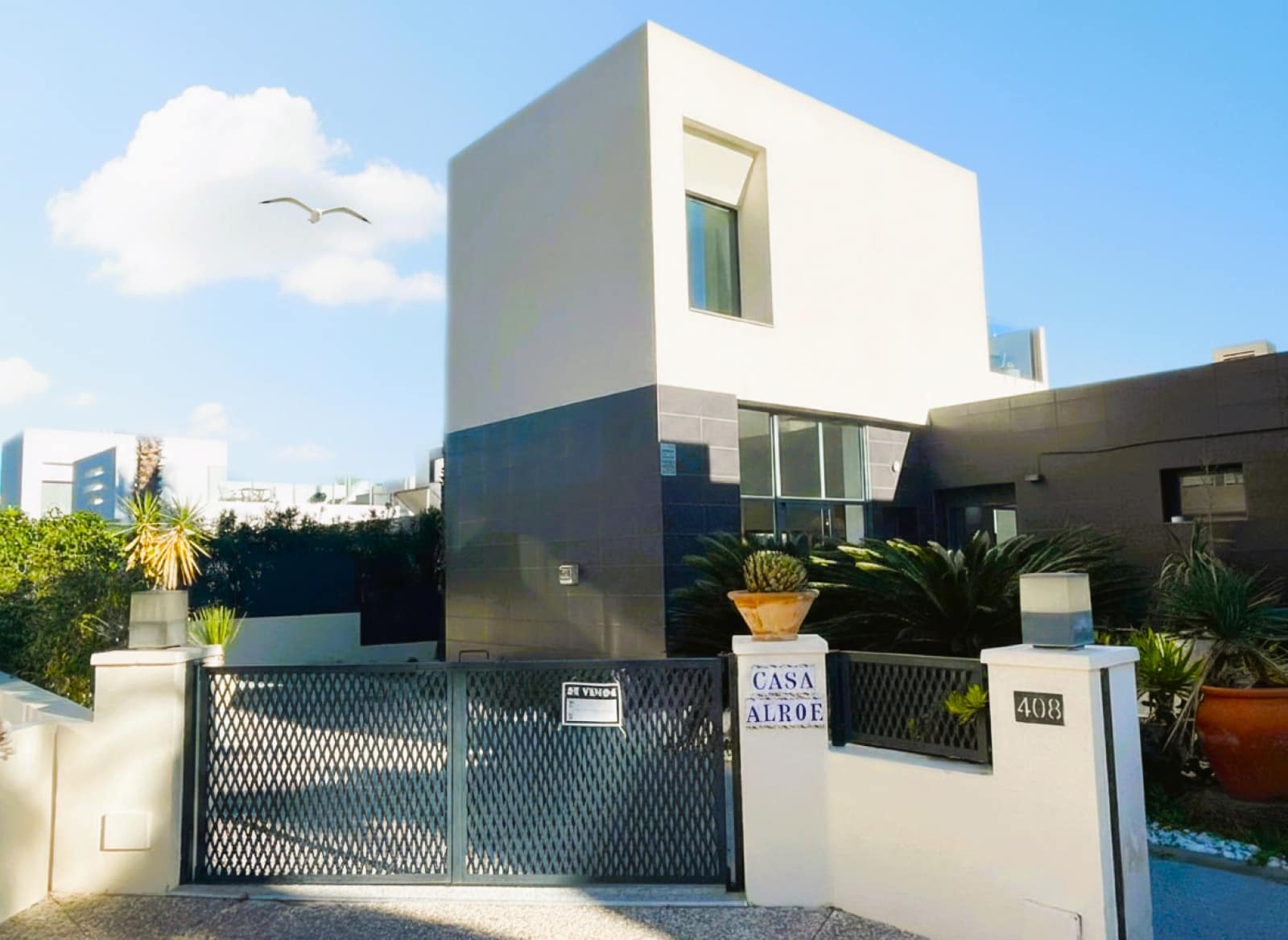 3 slaapkamer Villa te koop in Villamartin met zwembad garage - € 329.995 (Ref: 9503620)