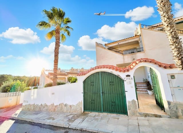 4 makuuhuone Omakotitalo myytävänä paikassa Villamartin, Orihuela mukana uima-altaan 
autotalli - 249 900 € (Ref: 9503621)