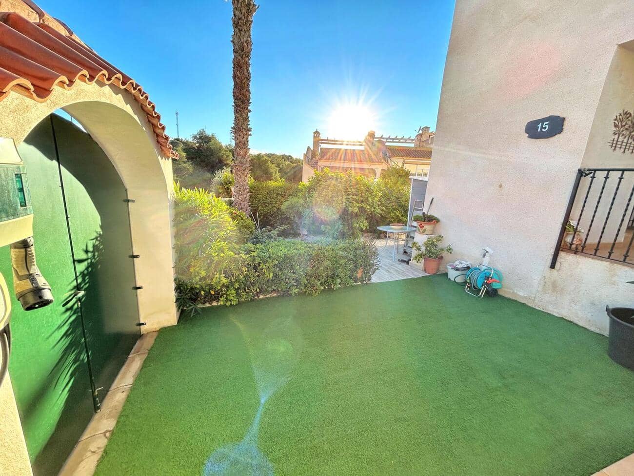 4 soveværelse Byhus til salg i Villamartin med swimmingpool garage - € 249.900 (Ref: 9503621)