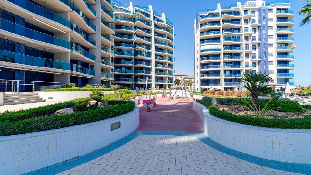2 quarto Apartamento para venda em Orihuela Costa com piscina - 399 000 € (Ref: 9508217)