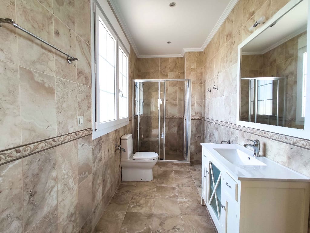 6 bedroom Villa for sale in Cabo Roig with pool garage - € 1,700,000 (Ref: 9508220)