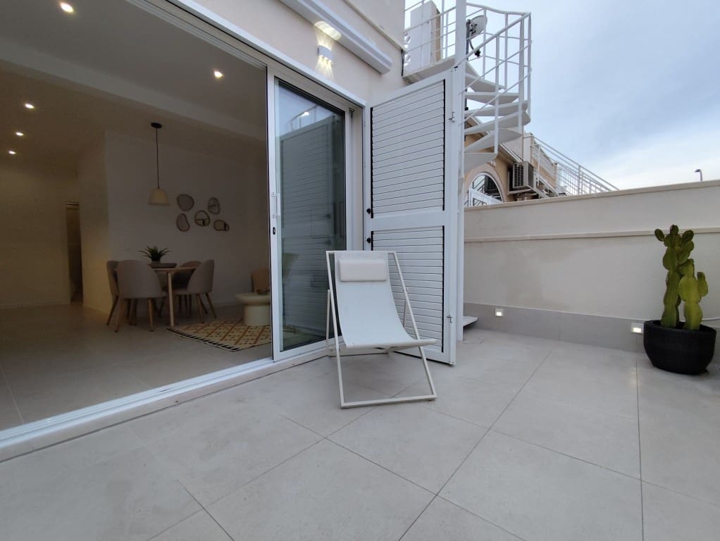 2 sypialnia Dom na sprzedaż w Torrevieja - 149 000 € (Ref: 9508222)