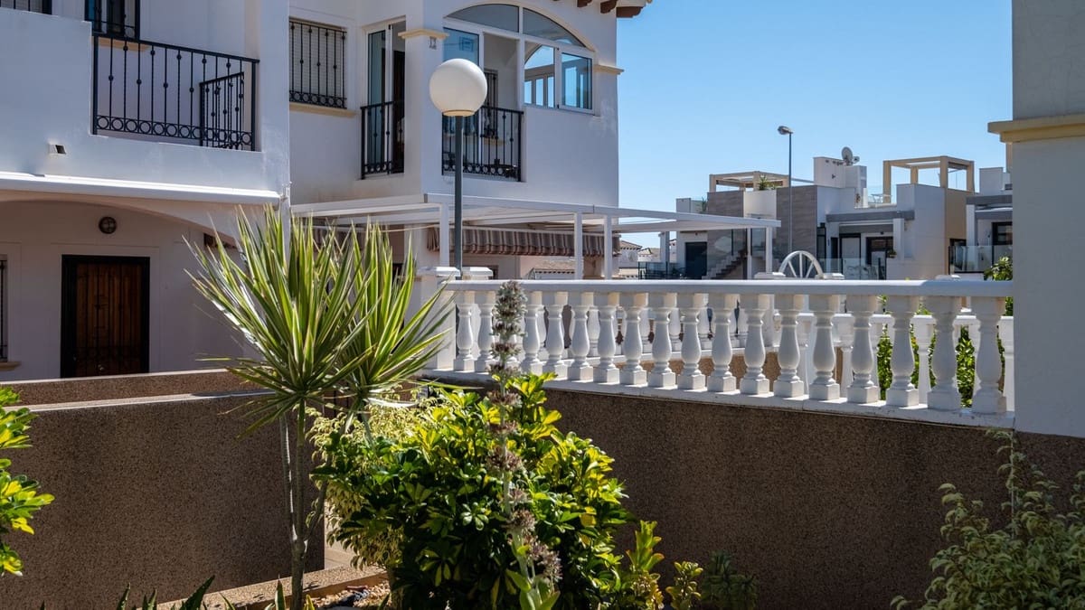 2 sypialnia Apartament na sprzedaż w Orihuela Costa z basenem garażem - 239 000 € (Ref: 9511930)