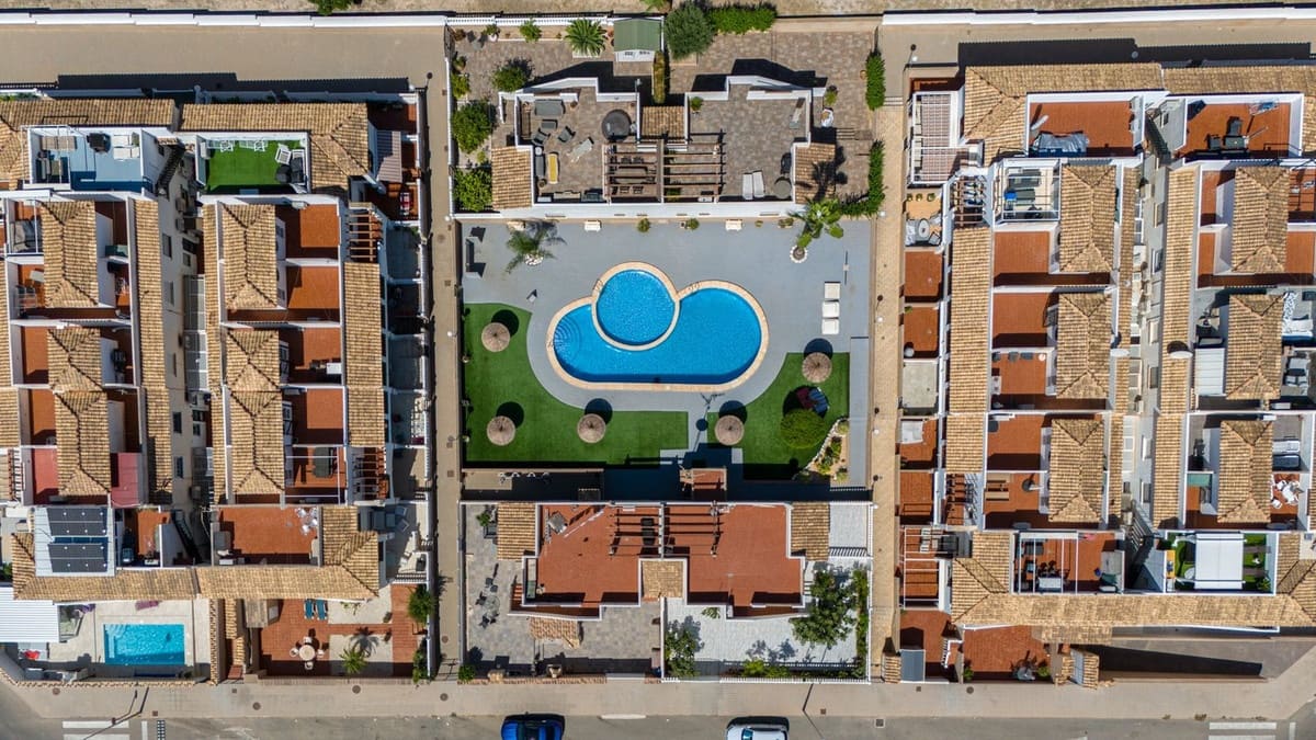 2 sypialnia Apartament na sprzedaż w Orihuela Costa z basenem garażem - 239 000 € (Ref: 9511930)