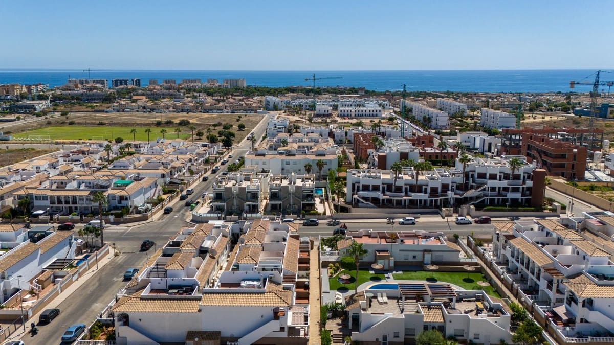 2 chambre Appartement à vendre à Orihuela Costa avec piscine garage - 219 000 € (Ref: 9511930)
