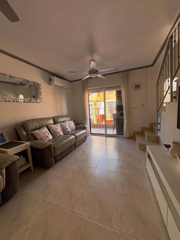 3 soverom Penthouse til salgs i Playa Flamenca med svømmebasseng garasje - € 185 000 (Ref: 9529363)