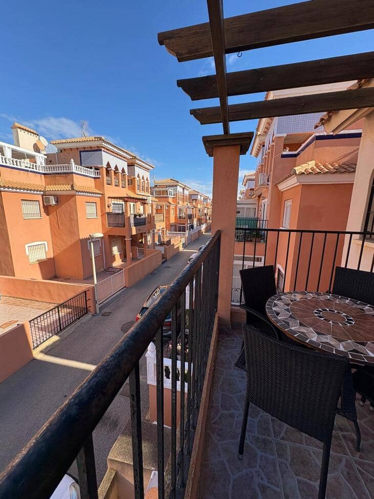 3 soverom Penthouse til salgs i Playa Flamenca med svømmebasseng garasje - € 185 000 (Ref: 9529363)