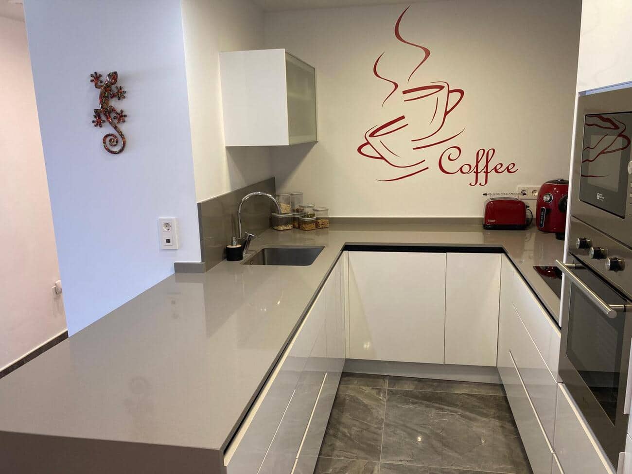 2 soverom Leilighet til salgs i Los Altos med svømmebasseng garasje - € 284 500 (Ref: 9537174)