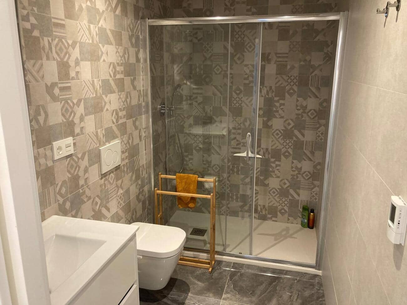 2 soverom Leilighet til salgs i Los Altos med svømmebasseng garasje - € 284 500 (Ref: 9537174)