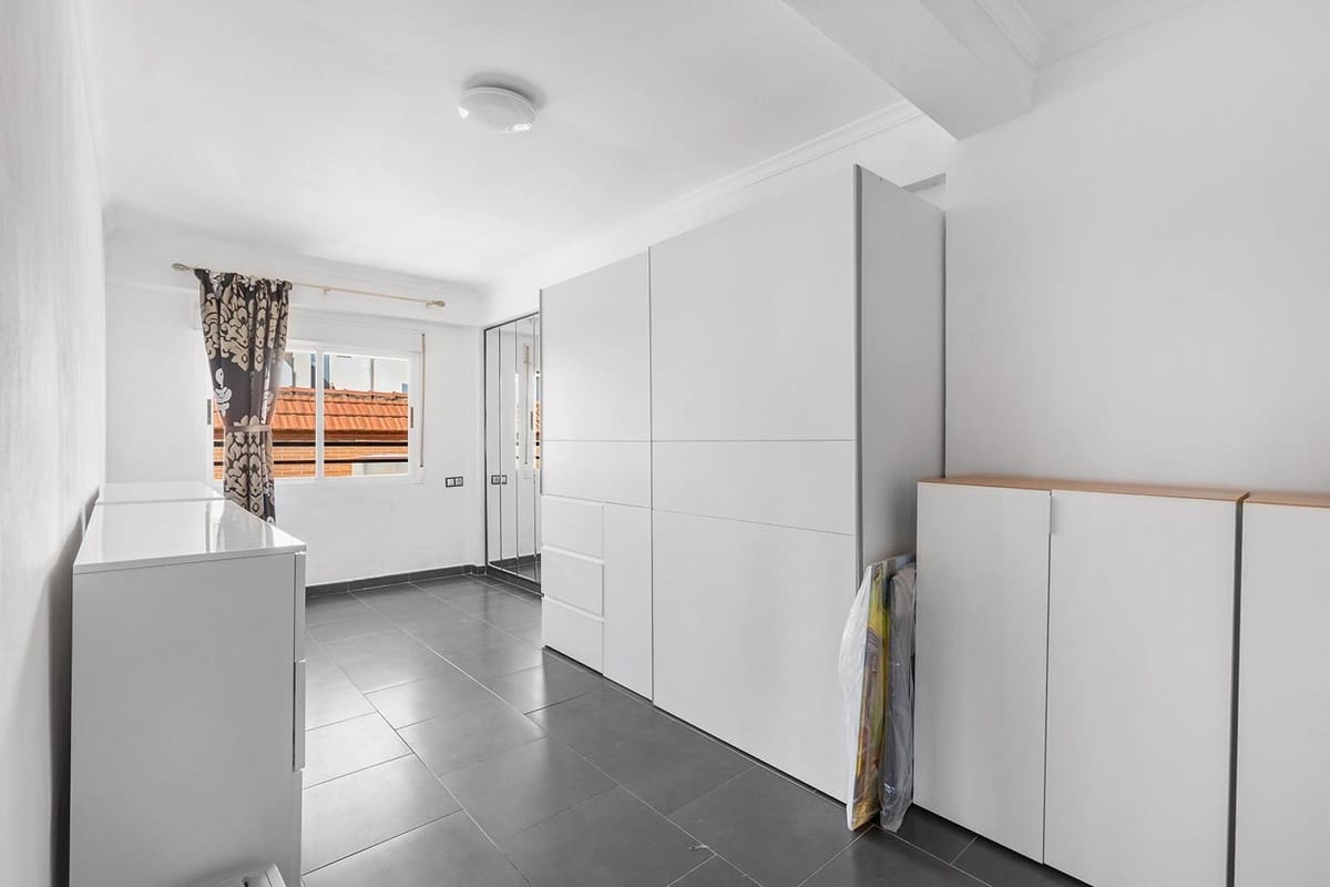 2 bedroom Apartment for sale in Daya Nueva - € 119,500 (Ref: 9540670)