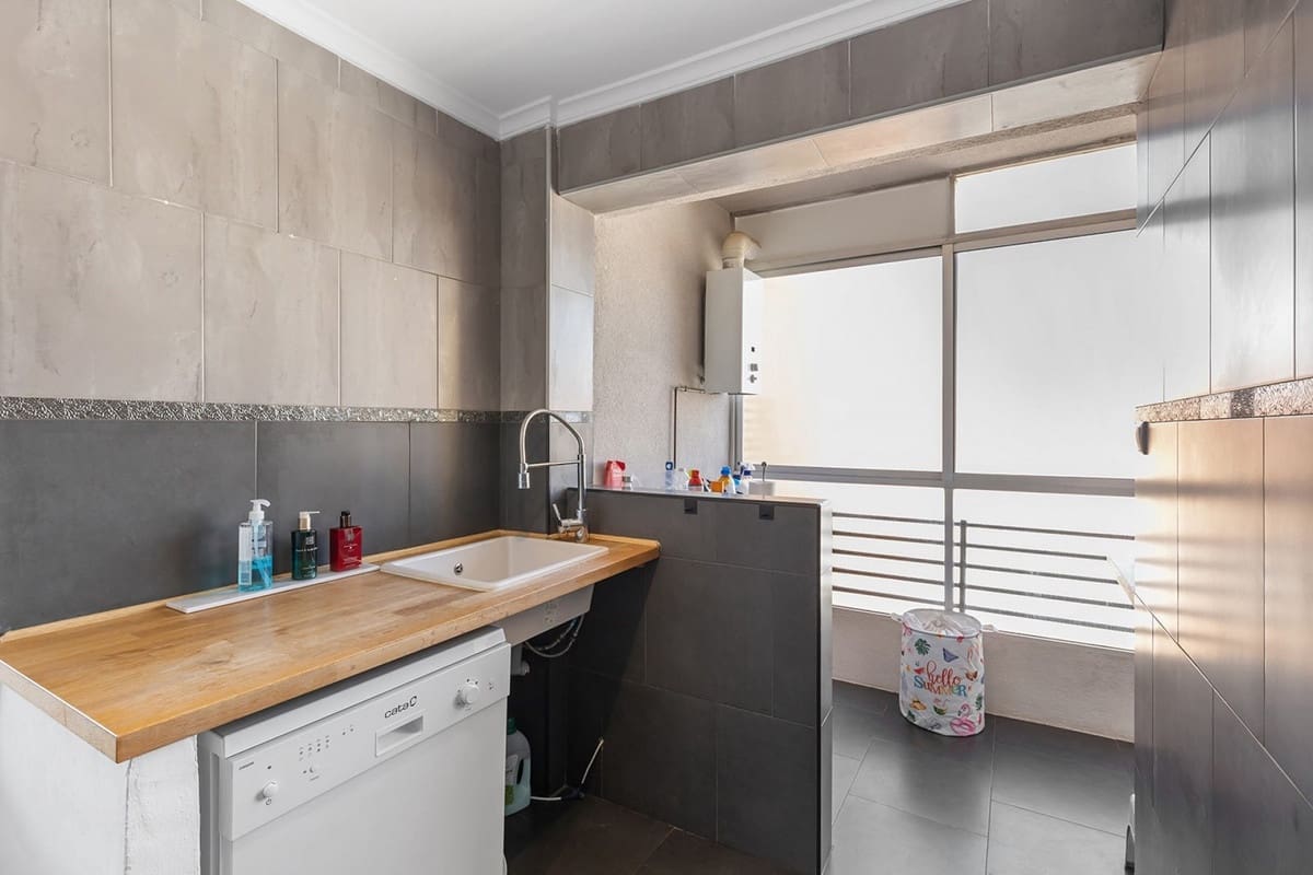 2 bedroom Apartment for sale in Daya Nueva - € 119,500 (Ref: 9540670)