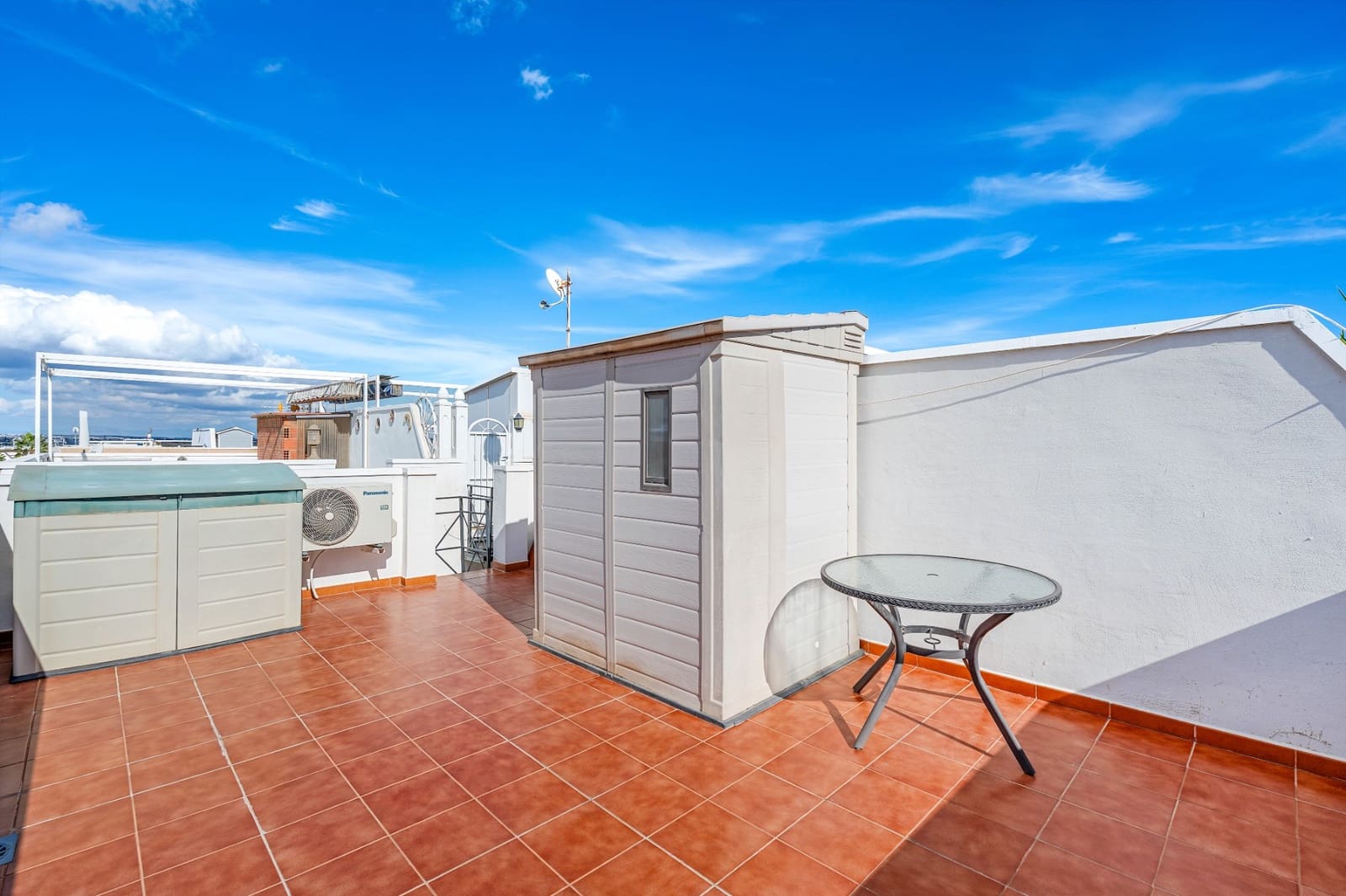 2 soveværelse Penthouse til salg i Torrevieja med swimmingpool - € 149.000 (Ref: 9540674)