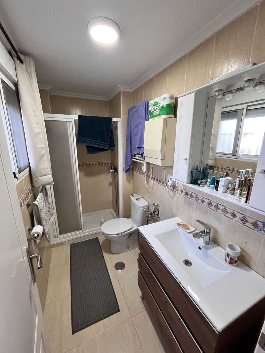 2 bedroom Penthouse for sale in Daya Nueva with pool - € 114,900 (Ref: 9540677)