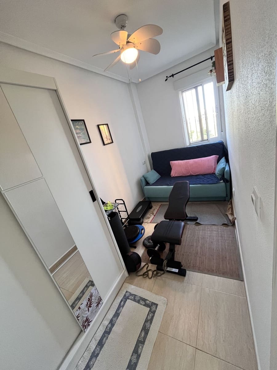 2 bedroom Penthouse for sale in Daya Nueva with pool - € 114,900 (Ref: 9540677)