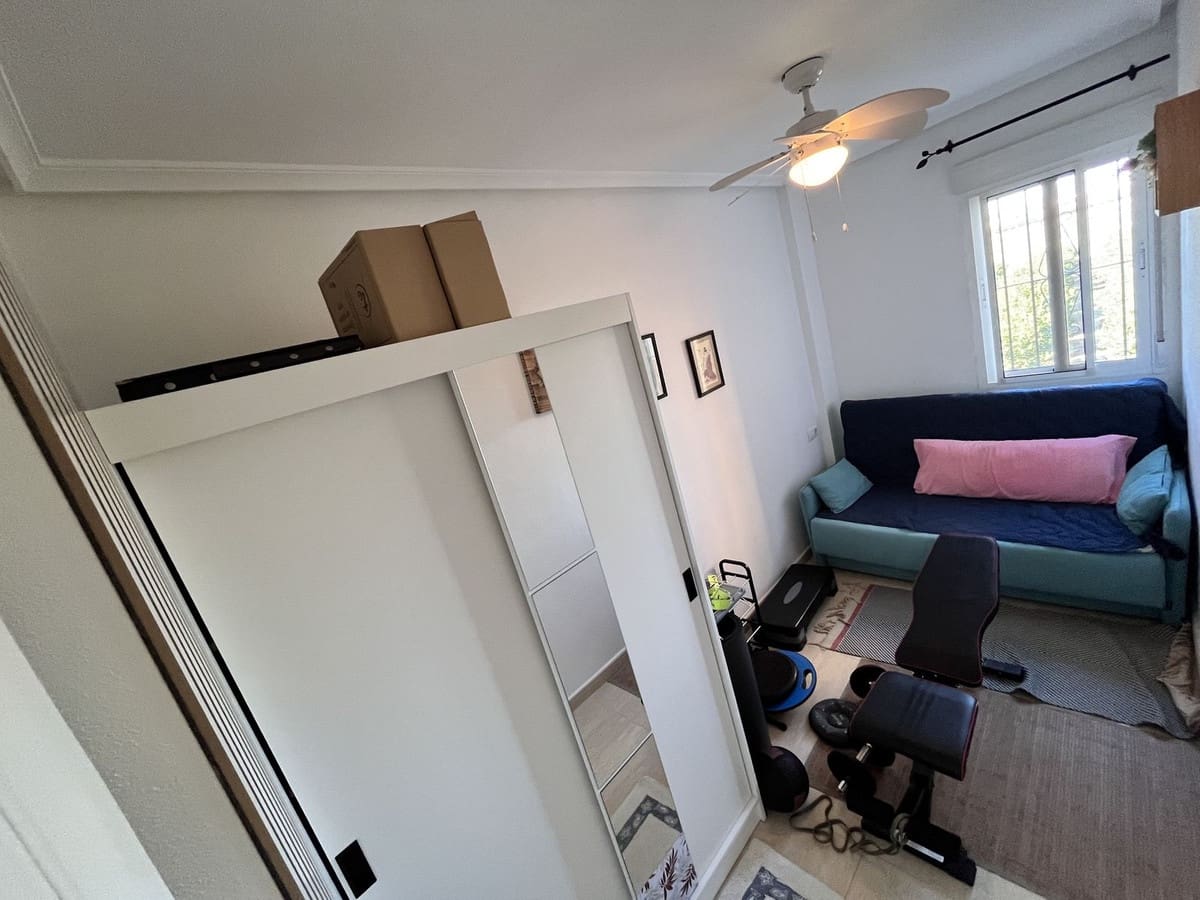 2 bedroom Penthouse for sale in Daya Nueva with pool - € 114,900 (Ref: 9540677)