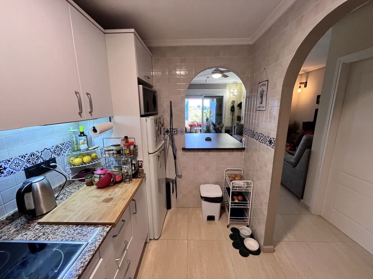 2 bedroom Penthouse for sale in Daya Nueva with pool - € 114,900 (Ref: 9540677)