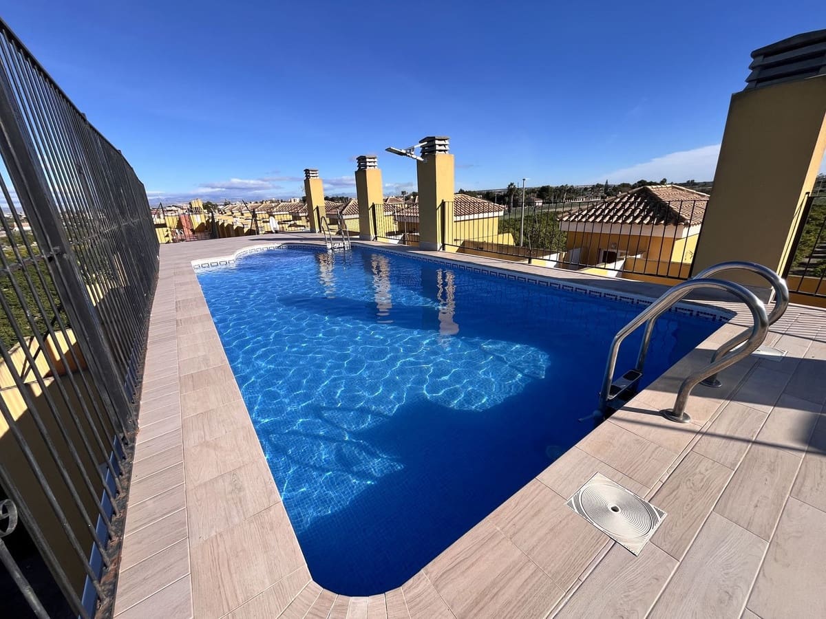 2 bedroom Penthouse for sale in Daya Nueva with pool - € 114,900 (Ref: 9540677)