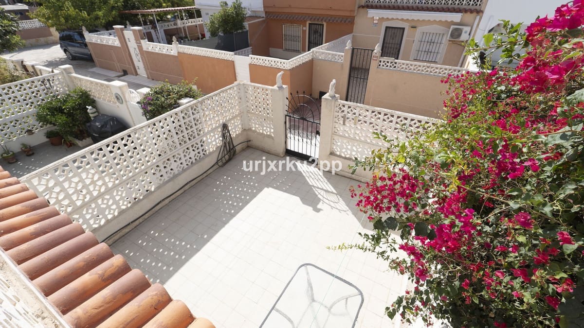 3 soveværelse Byhus til salg i Torrevieja - € 142.000 (Ref: 9540678)