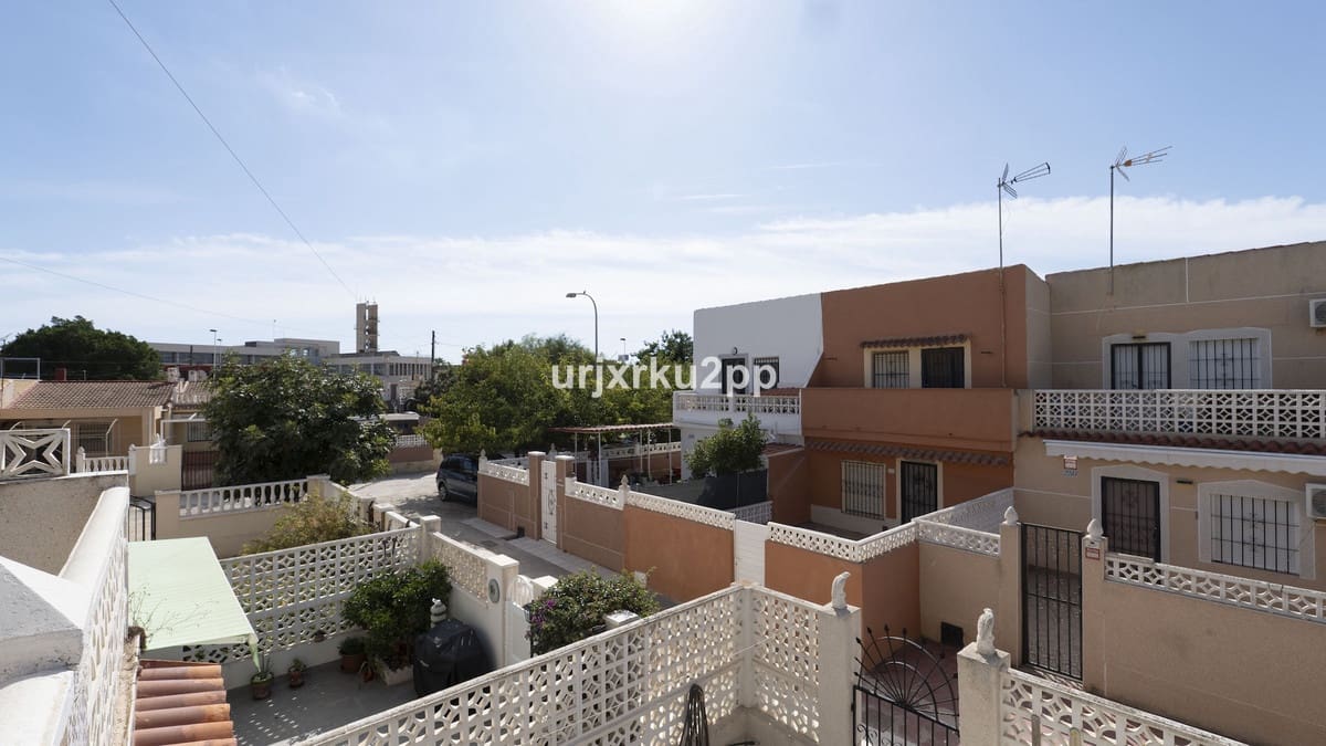 3 sovrum Hus till salu i Torrevieja - 139 000 € (Ref: 9540678)