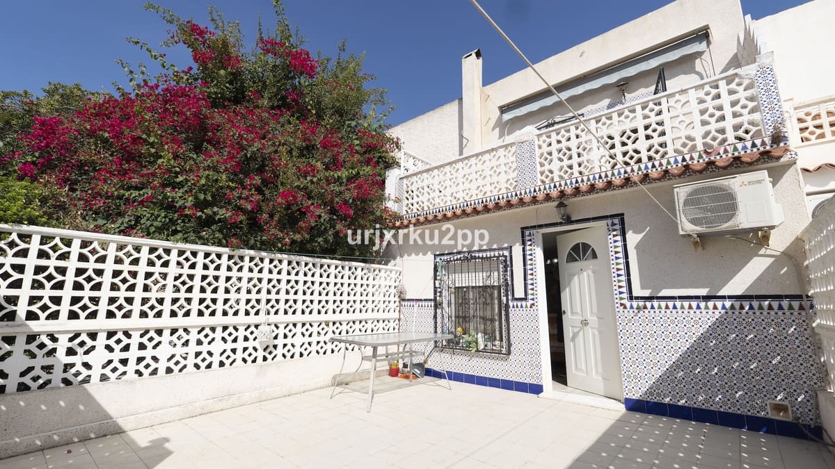 3 sovrum Hus till salu i Torrevieja - 139 000 € (Ref: 9540678)